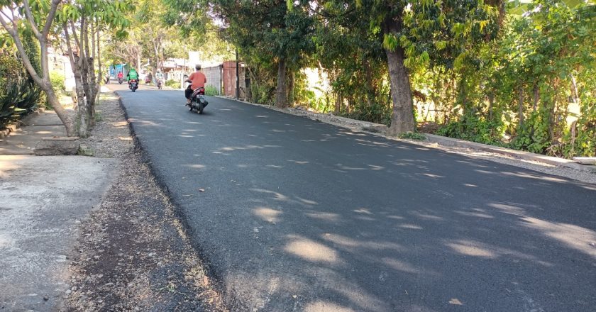 15 Kilometer Ruas Jalan Kabupaten Buleleng Dihotmix