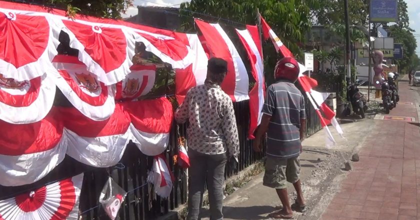 Penjualan Bendera Merah Putih Sepi Pembeli
