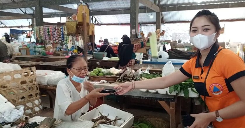 Kasus Covid Menurun, BPBD Kuatkan 3M Sambil Salurkan Masker