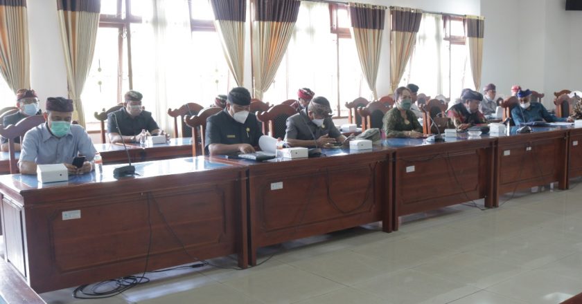 Fraksi DPRD Buleleng Sepakati Tiga Ranperda Untuk Ditetapkan Menjadi Perda