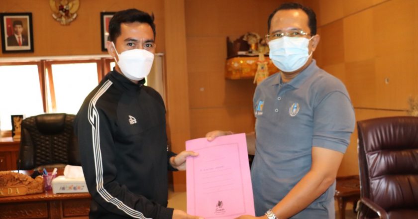 Dua Wasit PSSI Buleleng Bertugas Di PON Papua 2021
