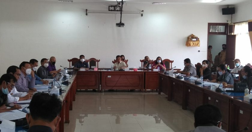 Rapat Bersama Tim Ahli, Dewan Nilai Rancangan APBD 2022 Sesuai