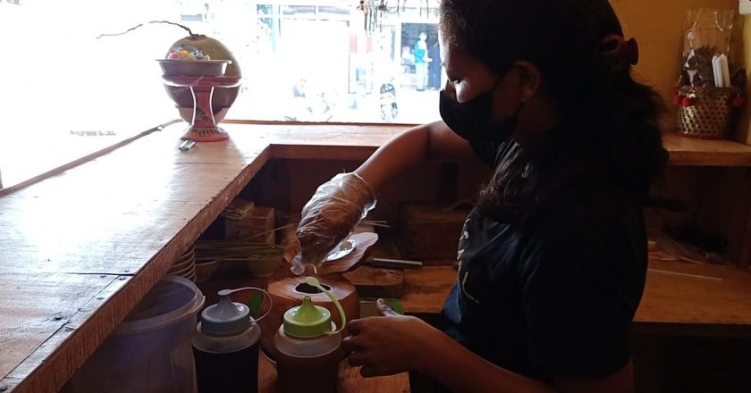 Diramu 14 Rempah, Kelapa Muda Bakar Dipercaya Tingkatkan Imum Tubuh