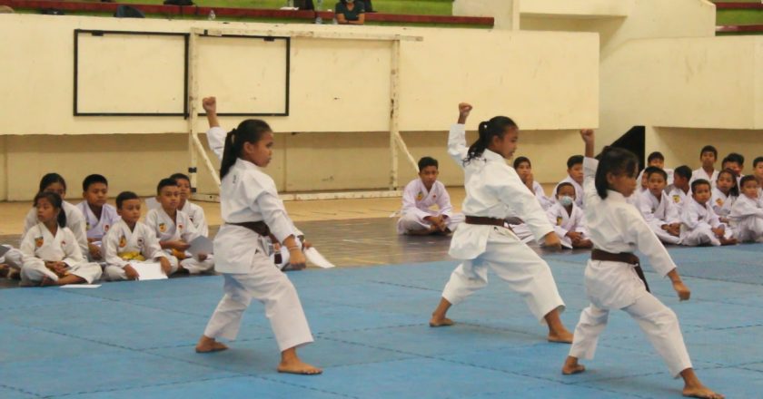 Ujian Kenaikan Tingkat Inkai Buleleng, Karateka Diharapkan Amalkan Sumpah Karate