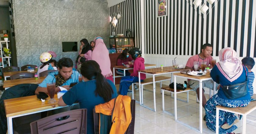 Buka Bisnis Ditengah Pandemi, Rara Resto and Kitchen Raup Omzet Puluhan Juta Rupiah