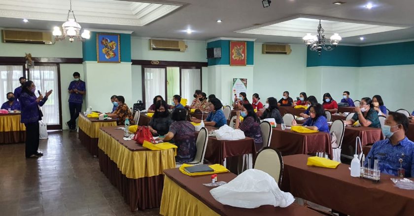 LOKA POM Buleleng Ajarkan Kader Keamanan Pangan Gunakan Rapid Tes Kit