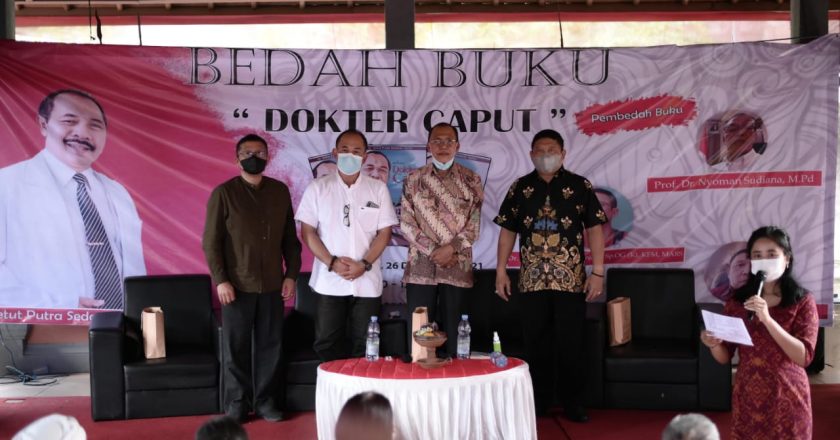 Rilis Buku Perdana, dr Caput Ceritakan Pengalaman Hidup