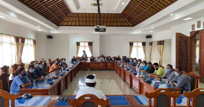 Gaji Tak Dibayar 7 Bulan, Karyawan Yeh Buleleng Lakukan Audiensi ke DPRD