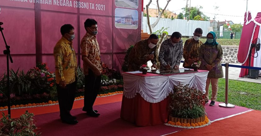 Resmikan Labkes Terintegrasi Undiksha, Dirjen Nizam Pesan Tingkatkan Kualitas Pendidikan dengan Fasilitas