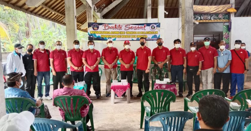 Dalam Rangka Dies Natalis ke-29, IKA Undiksha Lepas Tukik dan Salurkan Bansos