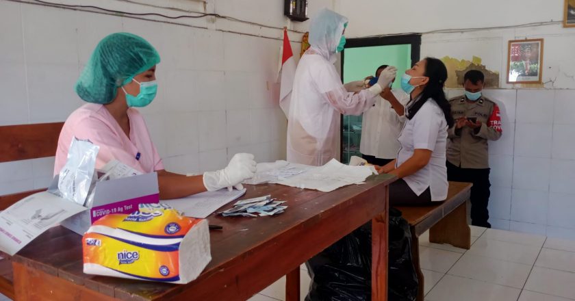 Tiga Warga SD 1 Banjar Bali Positif Covid, Kelas Diliburkan