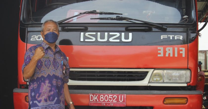 Cegah Potensi Kebakaran, Dinas Damkar Buleleng Tingkatkan Edukasi di Perkantoran