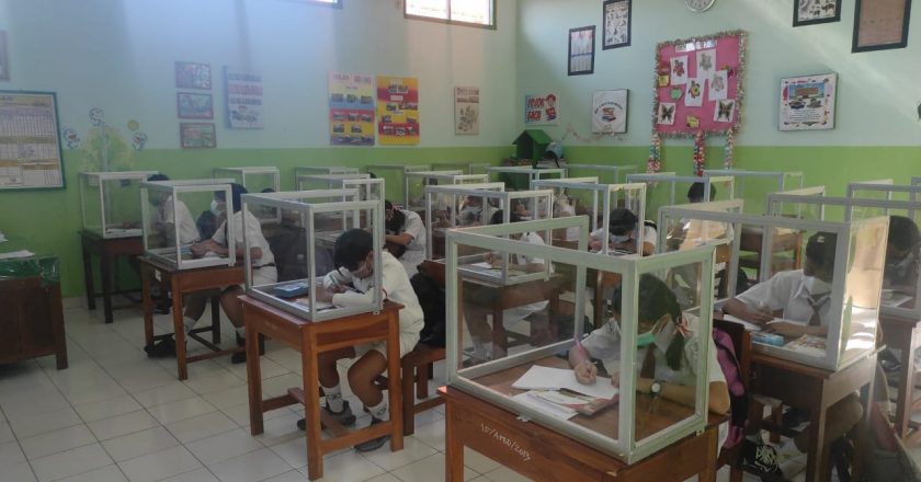 Kasus Covid Meroket, PTM Terbatas Dihentikan Sementara