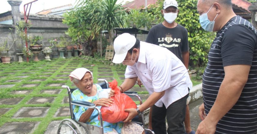 Sambut Hari Raya Nyepi, LDC Door To Door Bagi Sembako