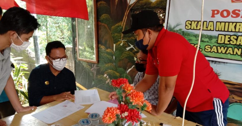 Satu Kantong Kresek Berisikan KIS Ditemukan Terbuang di Desa Menyali