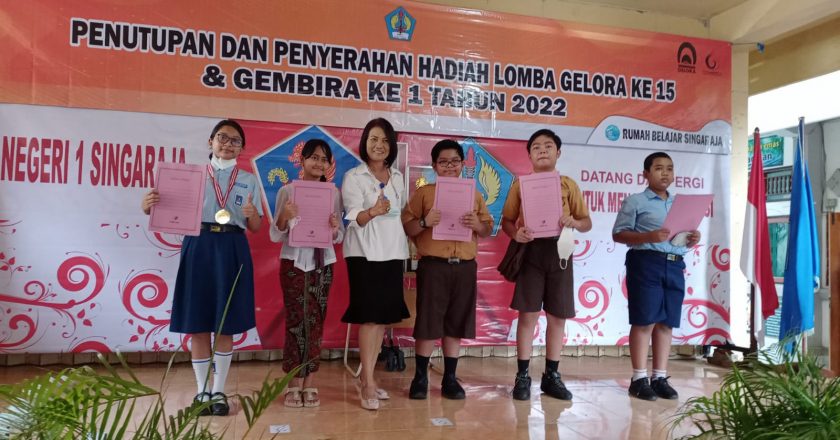 Spensa Serahkan Puluhan Golden Tiket Gelora dan Gembira 2022