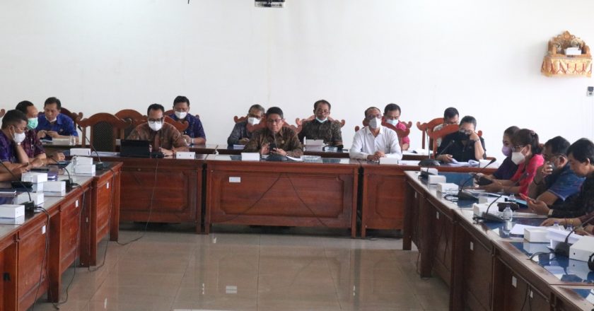 Fraksi DPRD Buleleng Setujui Empat Ranperda Ditetapkan Menjadi Perda
