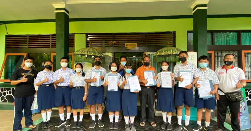 Spenfour Raih Juara Umum dan Piala Bergilir Dalam Olimpiade SMA 1 Gianyar