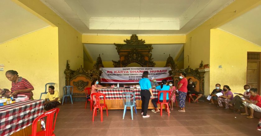 Warga Desa Nagasepaha Terima Pemeriksaan Kesehatan Gratis