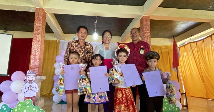 PAUD Pratama Widya Pasraman Saraswati Singaraja Gelar Perpisahan dan Panggung Gembira
