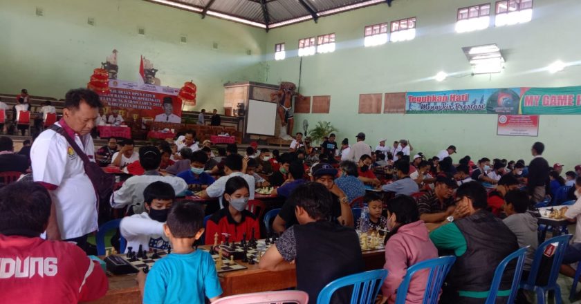 Ratusan Peserta Ikuti Kejuaraan Open Catur Desa Bungkulan
