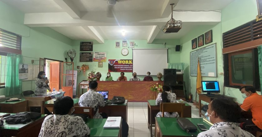 Spenfour Gelar Workshop Penyusunan Modul Ajar