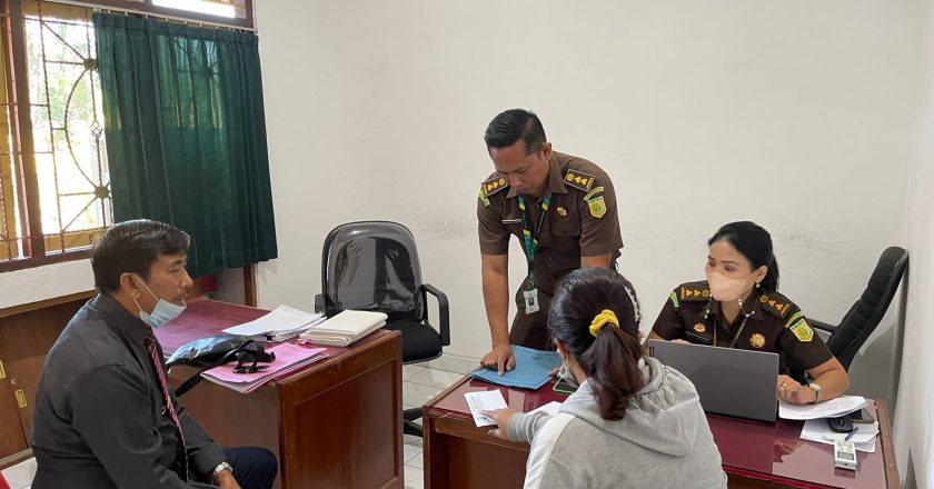 Ratusan Juta Uang Persenan Kavling Tanah LPD Anturan di Sita