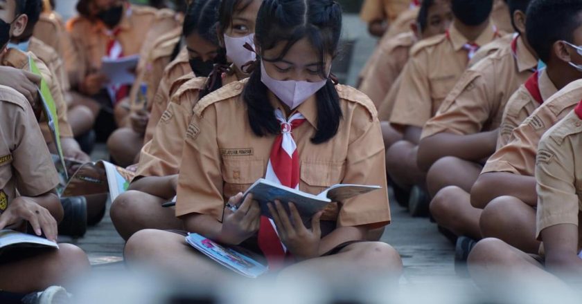 Bentuk Karakter Siswa, Spenfour Terapkan Budaya Literasi
