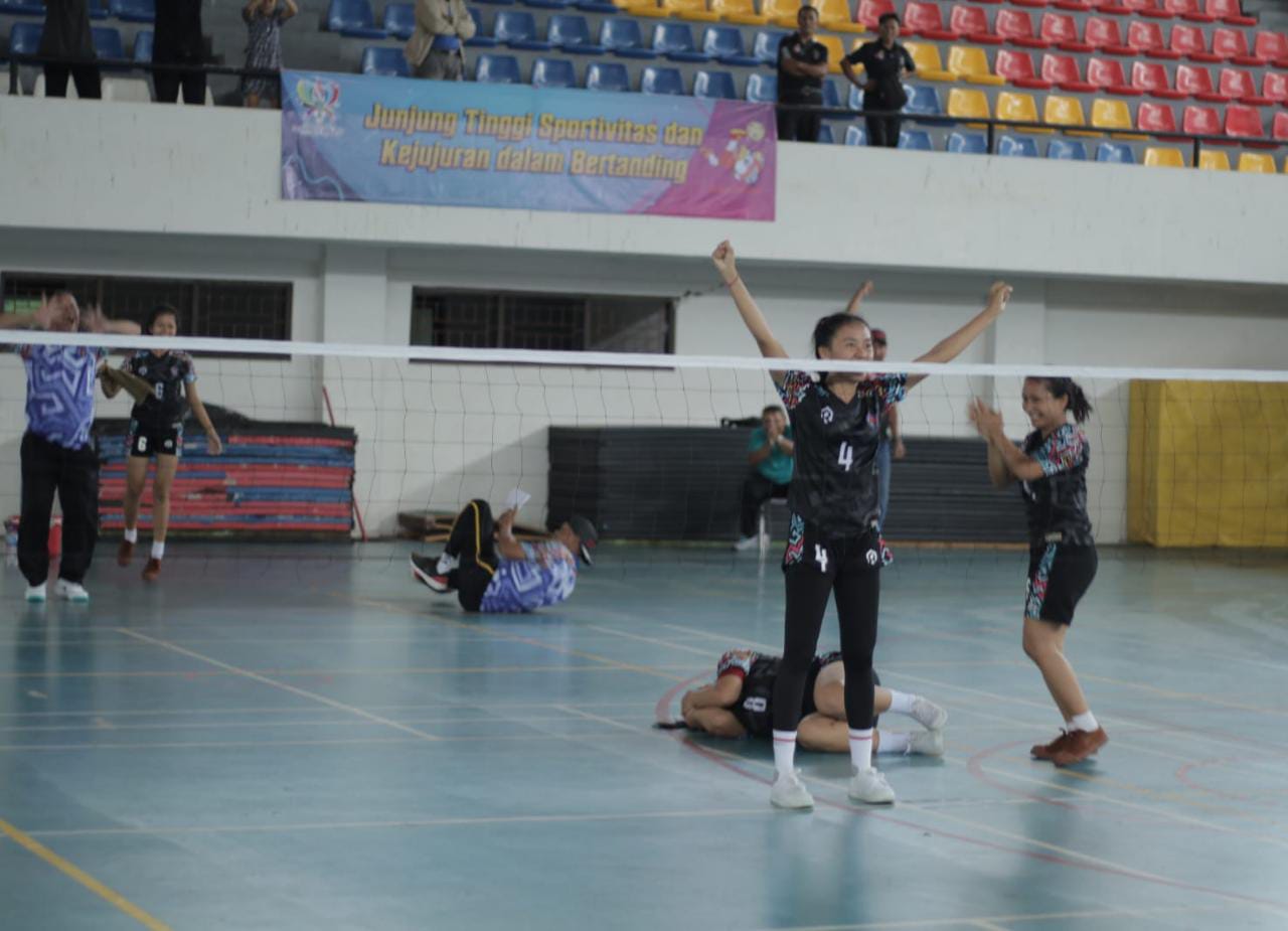 Tumbangkan Gianyar, Tim Sepak Takraw Putri Buleleng Sumbangkan Emas Perdana