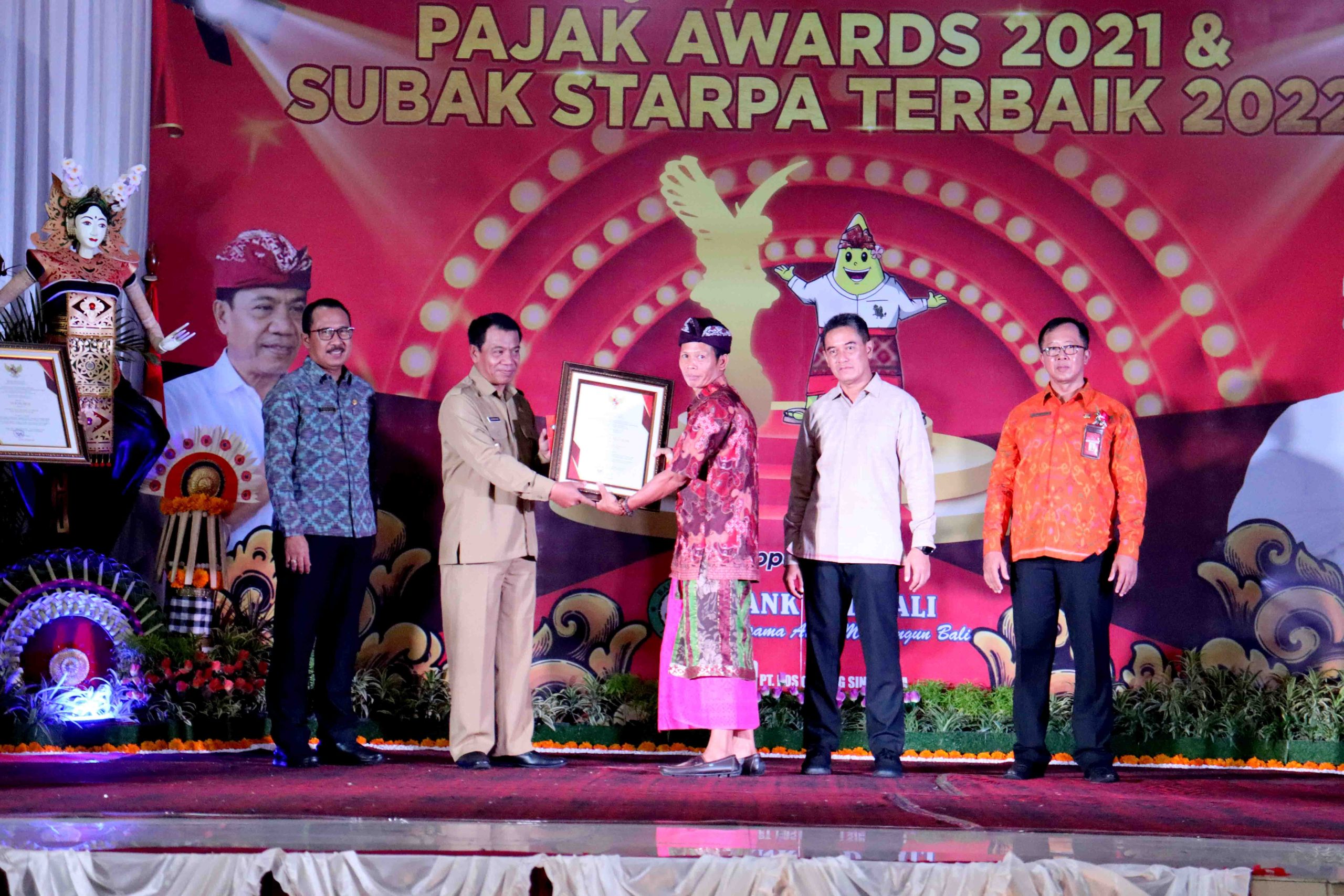 Pemkab Buleleng Apresiasi Subak Taat Pajak 