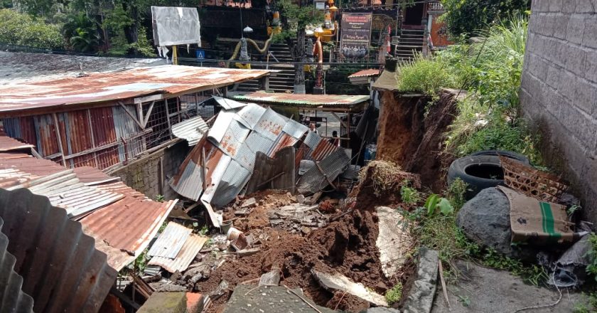 Pasangan Lansia Di Kendran Terjebak Material Longsor