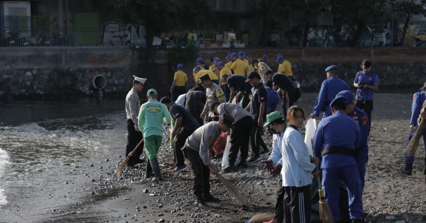 Ratusan Polisi Gelar Pembersihan DTW