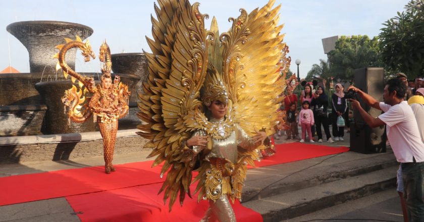 Buleleng Fashion on the Street Membuka Rangkaian Buleleng Fashion Festival 2024