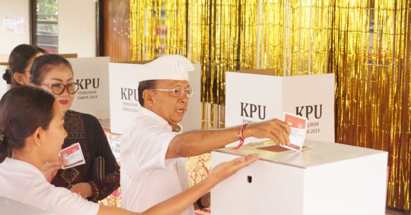 Nyoblos di Kampung Halaman, Koster Optimis Menang