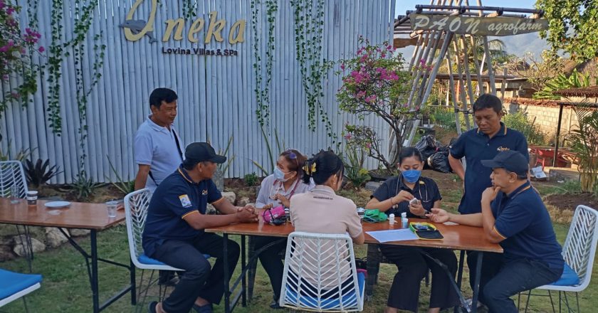 Bersih Pantai dan Cek Kesehatan, Awali Rangkaian HUT ke-31 Hotel Aneka Lovina