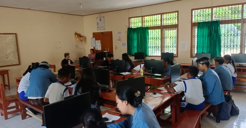 Program Guru Bantu Dipercaya Atasi Kekurangan Ribuan Guru di Buleleng