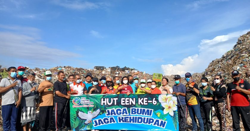 HUT Eco Enzim Nusantara Diawali Penyemprotan Di TPA Bengkala