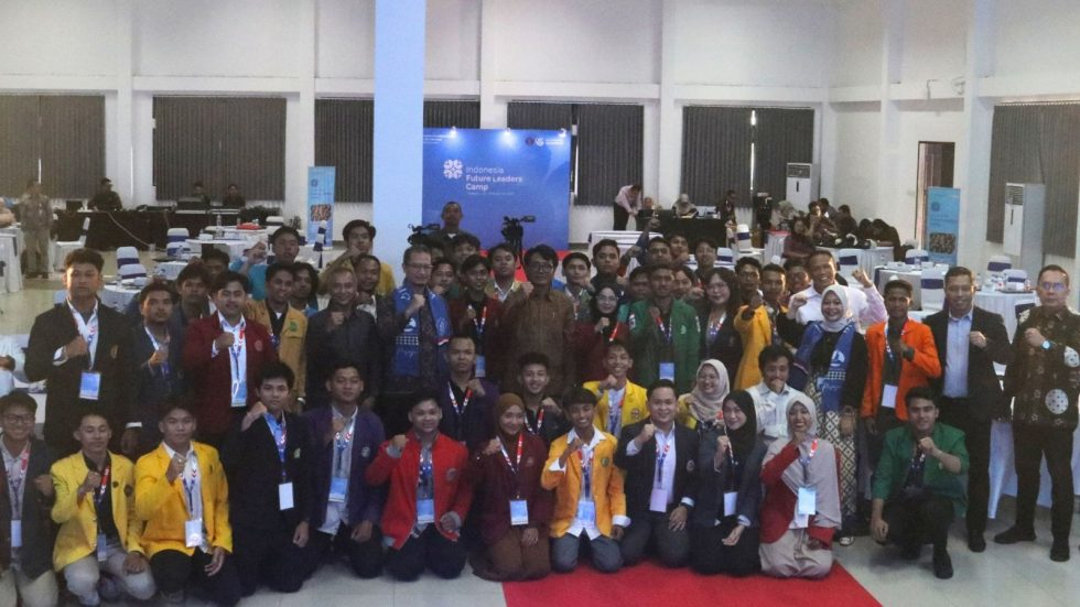 60 Mahasiswa Terpilih Ditempa Jadi Agen Perubahan di FLC Regional V