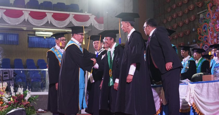 Undiksha Tambah Tiga Profesor Baru, Rektor Dorong Peran Strategis di Era Disrupsi