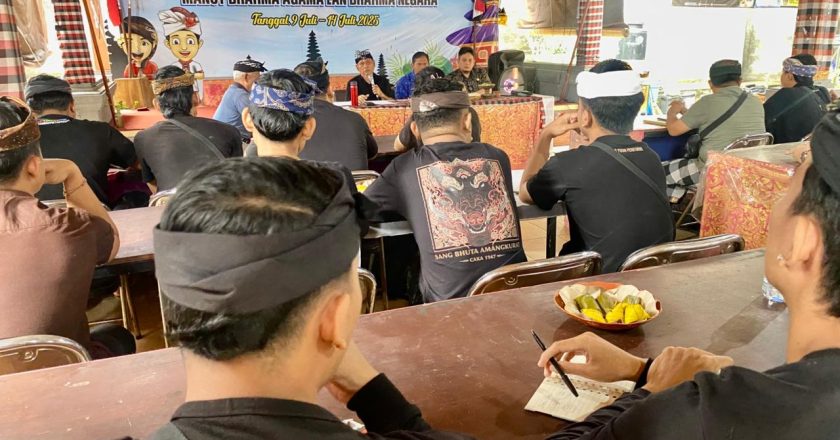 Festival Pengerupukan Desa Adat Buleleng Menjelma Menjadi Gelar Parade