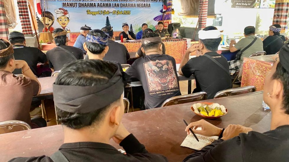 Festival Pengerupukan Desa Adat Buleleng Menjelma Menjadi Gelar Parade