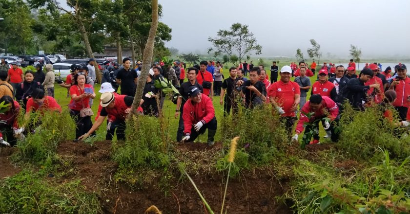 PDI Perjuangan Gelar Aksi “Merawat Pertiwi” di Kawasan Danau Buyan
