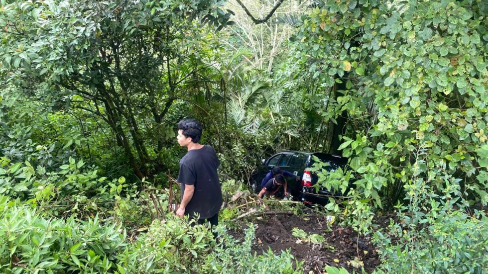 Misteri Mobil BNNP Nyungsep Ke Jurang
