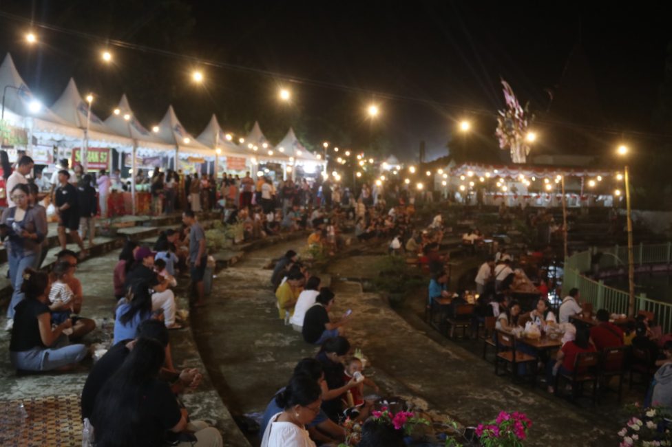 Puncak HUT ke-422 Kota Singaraja Berlangsung Meriah