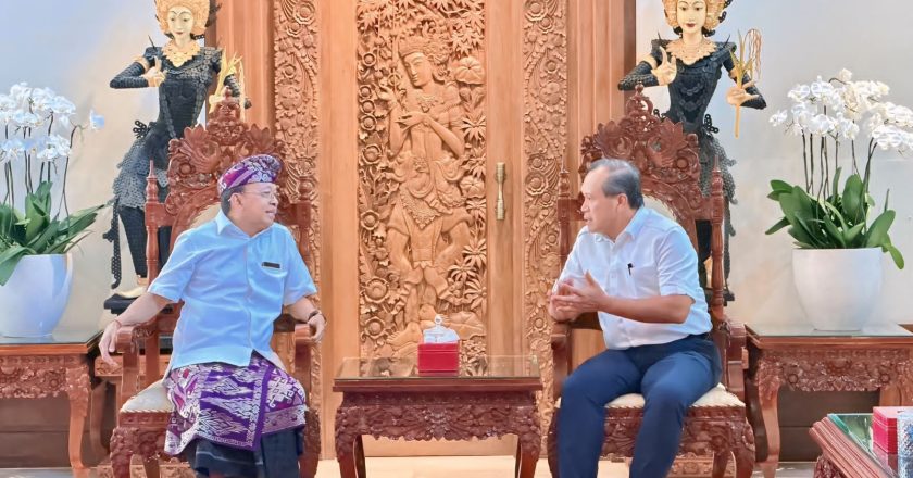 Jenderal Asal  Buleleng Diutus Presiden Tangani Sampah di Bali