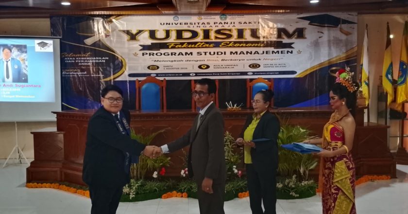 FE Unipas Lepas 43 Calon Wisudawan, Diharapkan Jadi Pencipta Lapangan Kerja Bukan Pencari Kerja