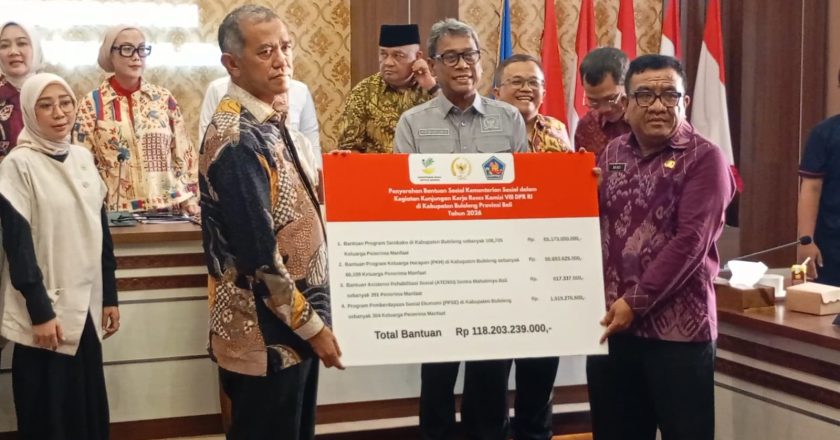 Reses Ke Buleleng, Bantuan Sosial Ratusan Miliar Disalurkan